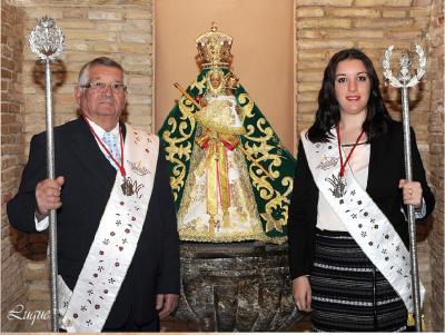 Saluda de los Hermanos Mayores de la Cofradía de la Virgen de la Cabeza de Lopera 2016. Antonio Pérez Melero y Mª Loli Sevilla Pérez.