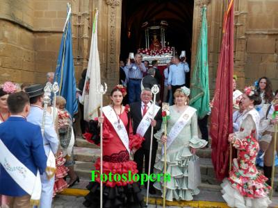Otras fotos de la procesión de la Virgen de la Cabeza por las calles de Lopera.