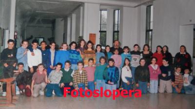 Grupo de alumnos de 7º de EGB con D. Felipe Hueso Vacas. Curso 1992-93