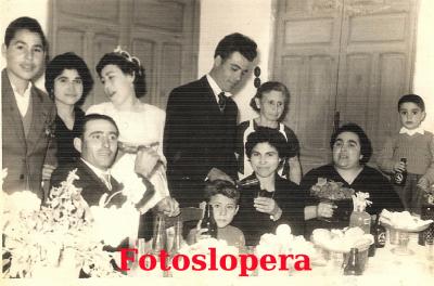 Banquete de bodas de los loperanos José García Pérez y Dolores Oviedo Morales en los Salones de  MaryLoren servida por Isabel Trigo Galán "la Triga".
