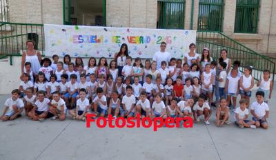 Fiesta de Clausura de la XIV Escuela de Verano en la que han participado 61 alumnos de Educación Infantil y Pirmaria.