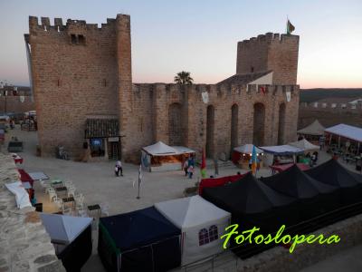 El Castillo de Lopera revive su pasado medieval. Mercado Medieval hasta el Domingo 18 de septiembre.