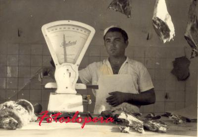 Hoy nuestro recuerdo será para el carnicero loperano José Alcala Santiago "Pepin".