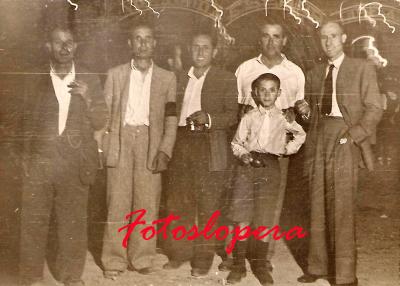Grupo de loperanos en la Feria de los Cristos del año 1954. Manuel Gracia, Juan Gracia, Benito Haro...