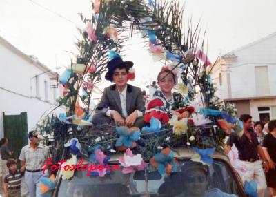 Romería de San Isidro Labrador del año 1981. Silvia Aybar Alcalá y Ana Mª Mena Madero.